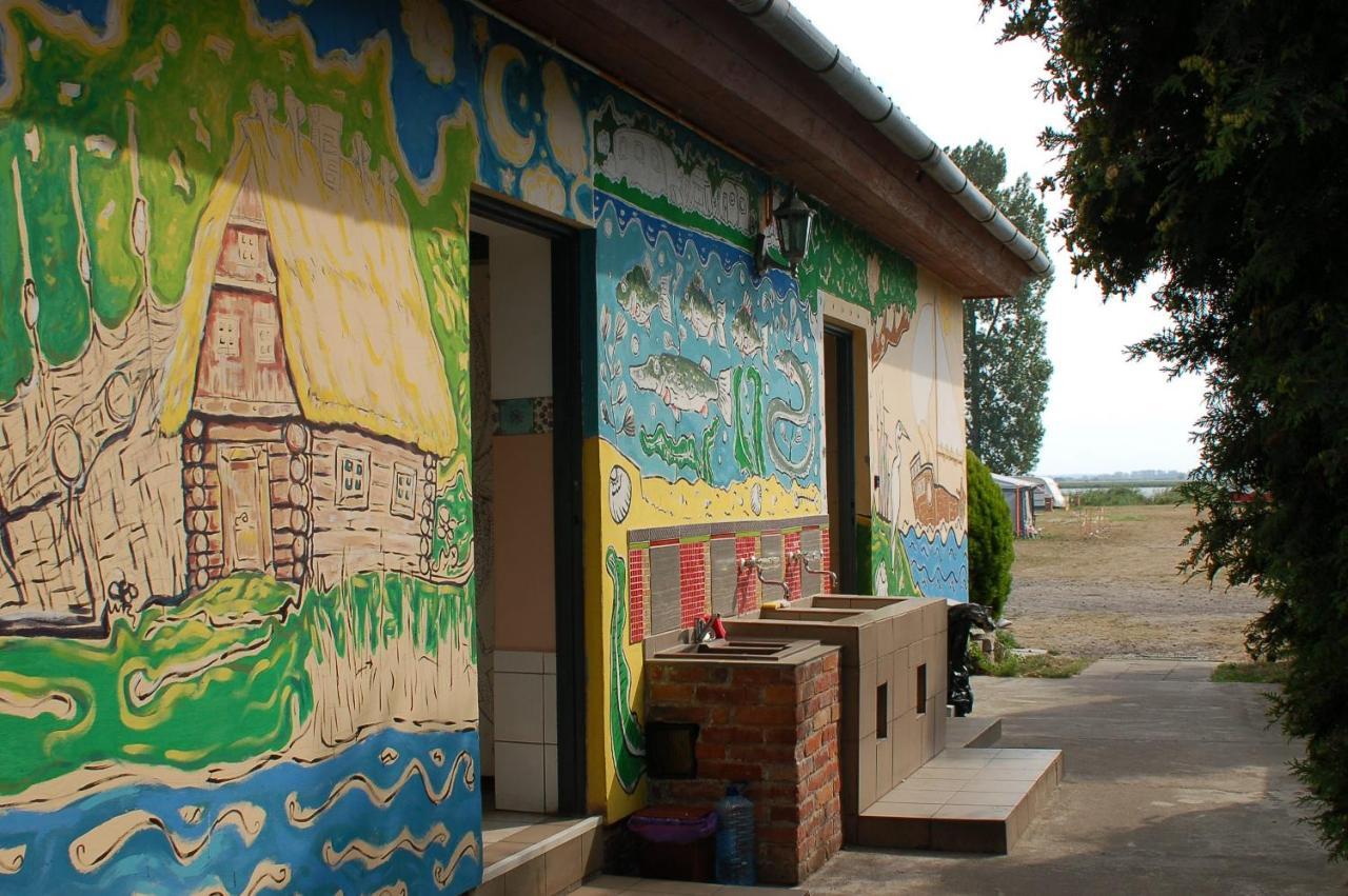 Camping Rogowo Mrzeżyno Eksteriør billede