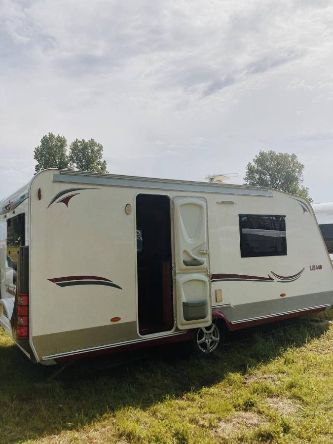 Camping Rogowo Mrzeżyno Eksteriør billede